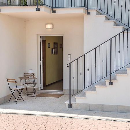 A11 - Varano, Delizioso Trilocale Con Giardino Ancona Bagian luar foto